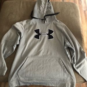 Under Armour Sweatshirt